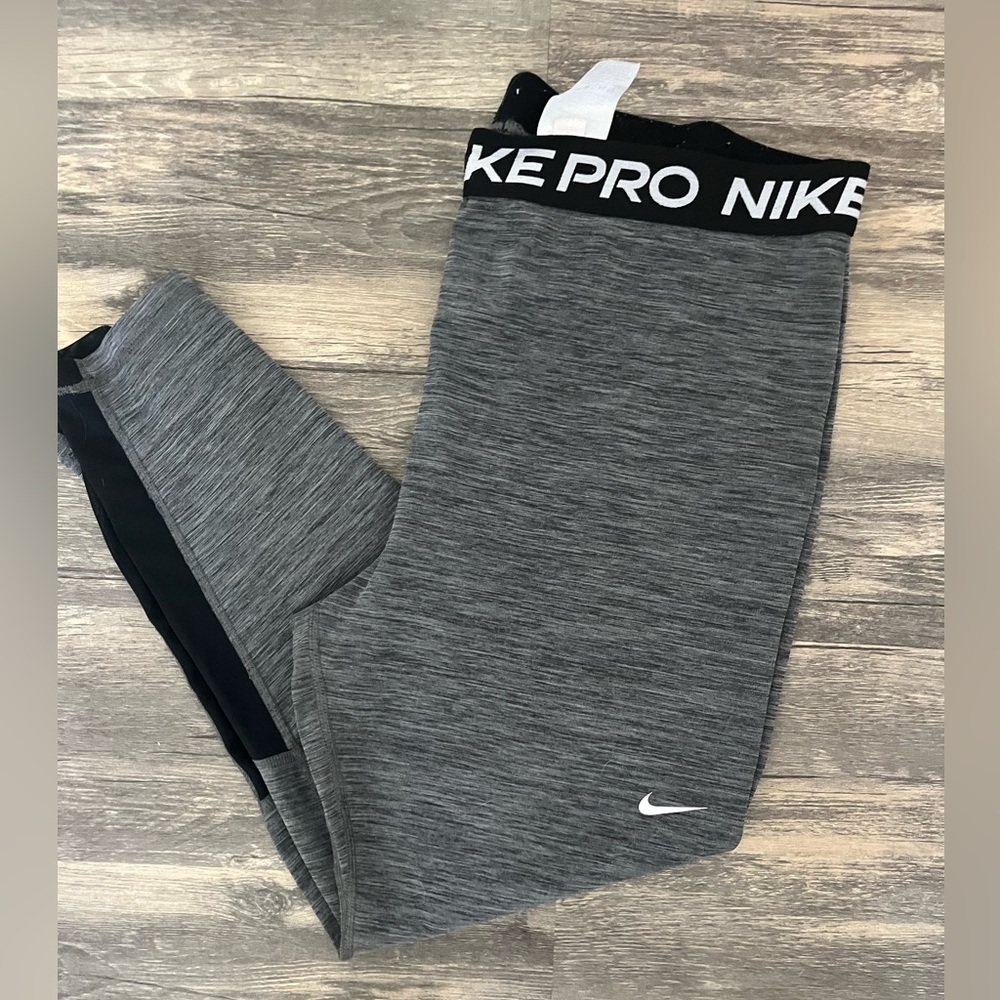 Nike Pro Athletic Leggings